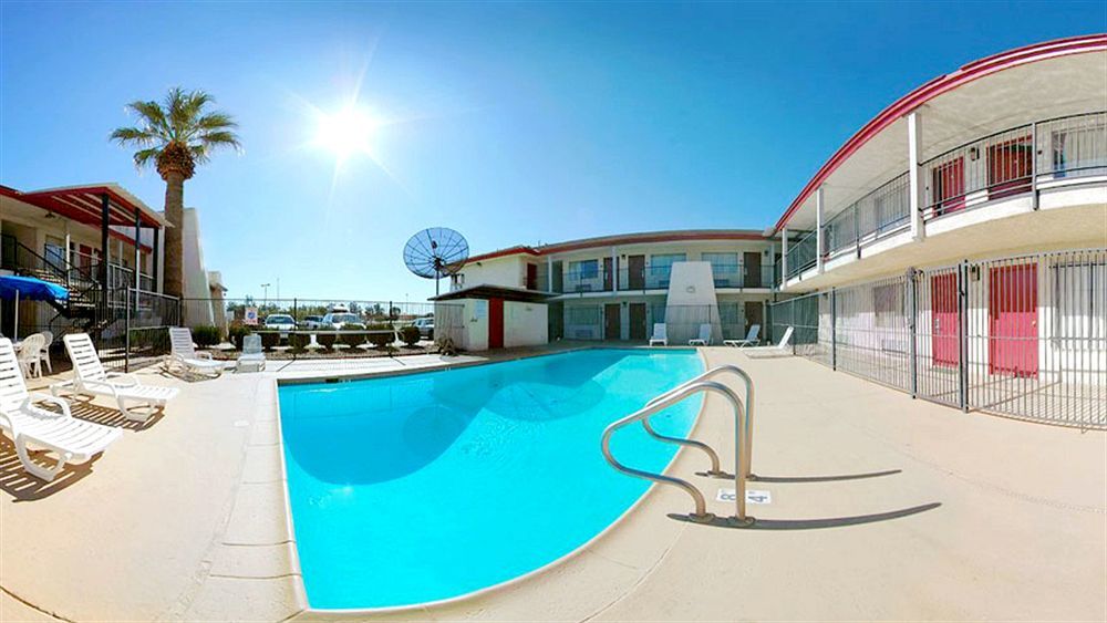 Econo Lodge Tucson Buitenkant foto